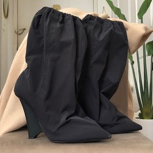 yeezy deconstructed boots